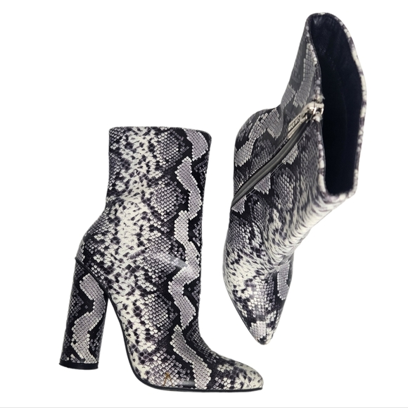 CAPE ROBBIN Snakeskin Ankle Point Toe Heeled Boots - Picture 5 of 12